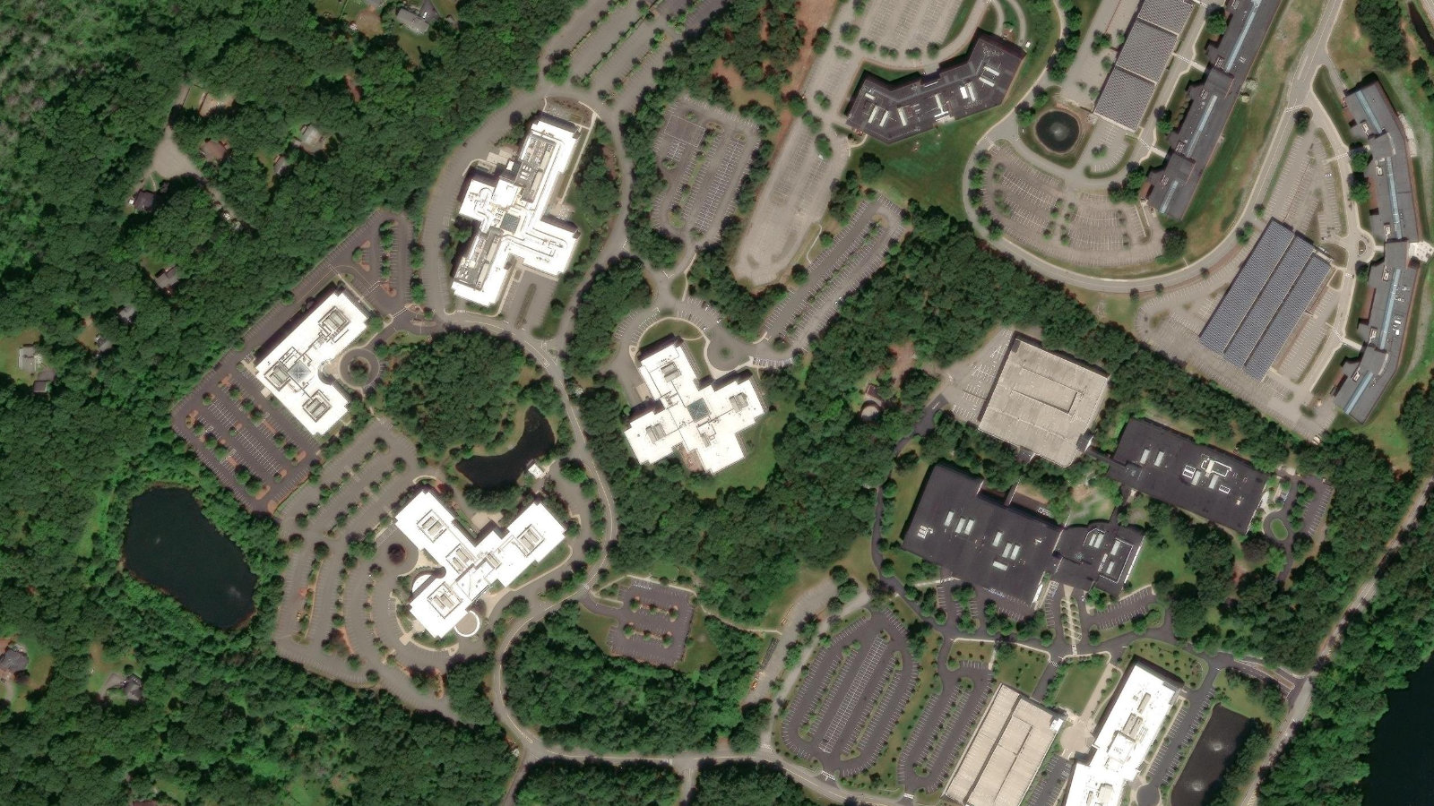 890 WINTER STREET, WALTHAM, MA（本社・衛星）