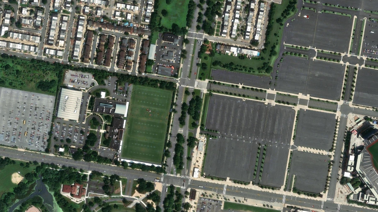 5000 SOUTH BROAD STREET, PHILADELPHIA, PA(本社・衛星)