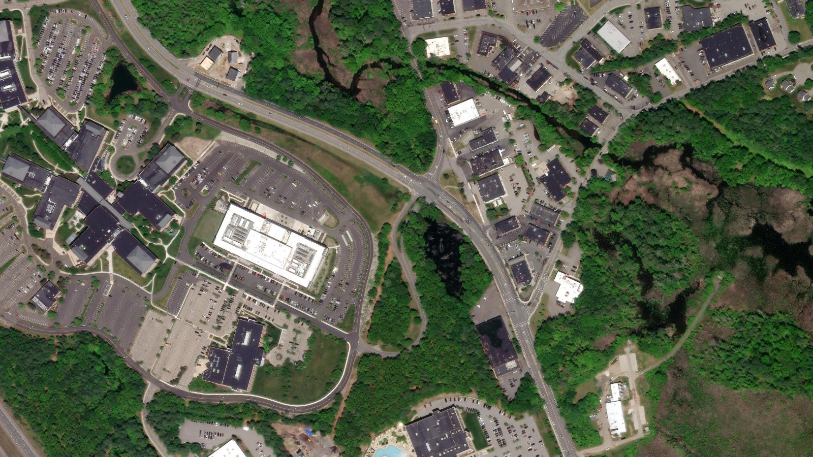 25 BLUE SKY DRIVE, BURLINGTON, MA（本社・衛星）