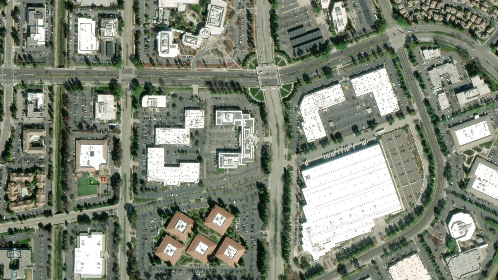 4280 HACIENDA DRIVE, PLEASANTON, CA（本社・衛星）