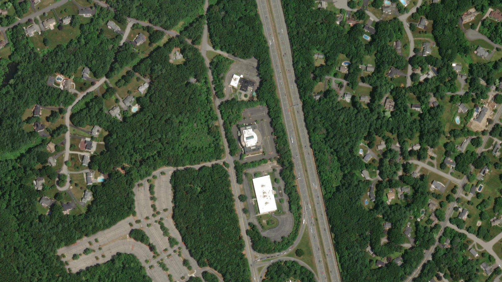 25 FRONTAGE ROAD, ANDOVER, MA(本社・衛星)