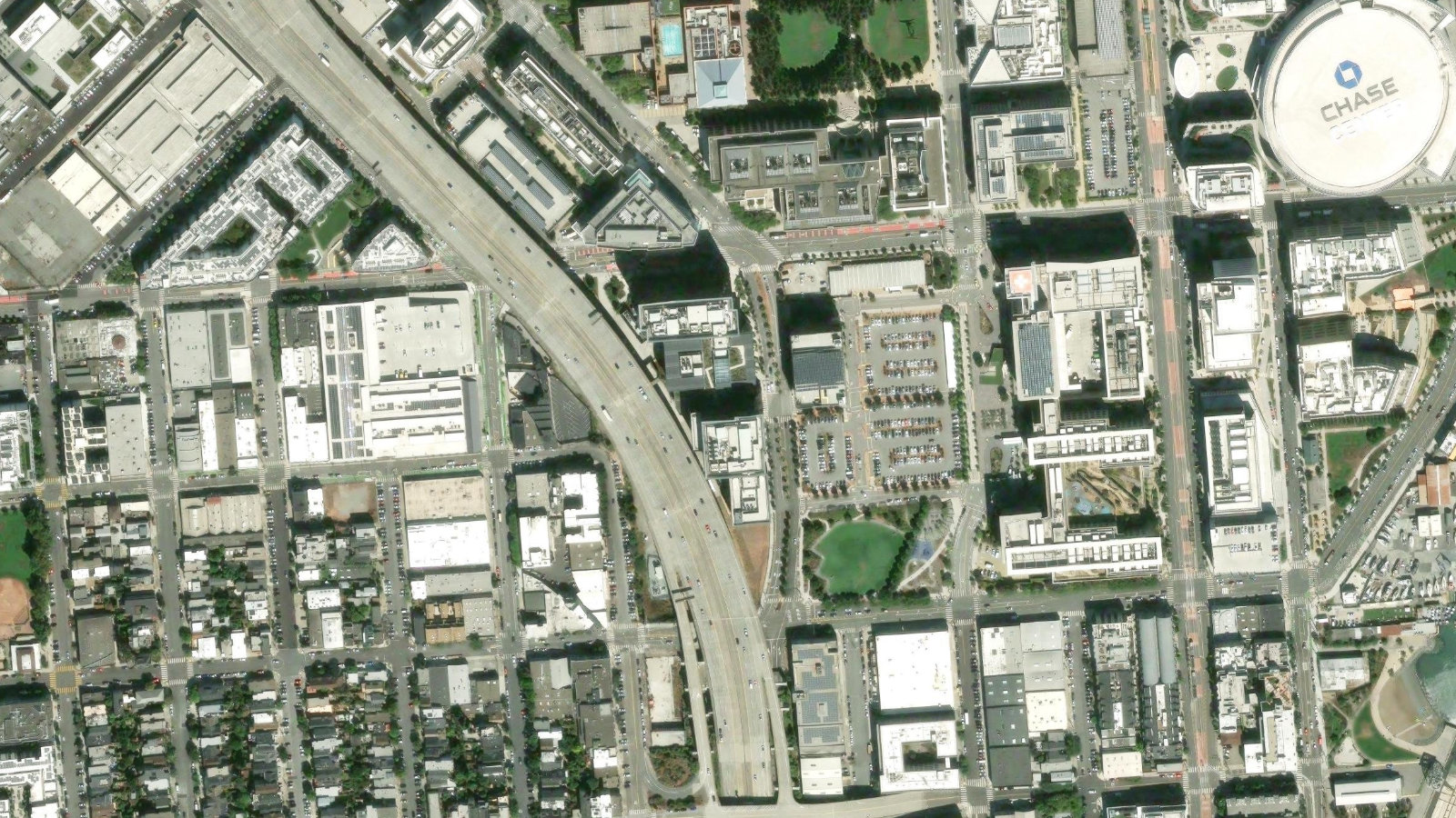 1800 OWENS STREET, SAN FRANCISCO, CA（本社・衛星）