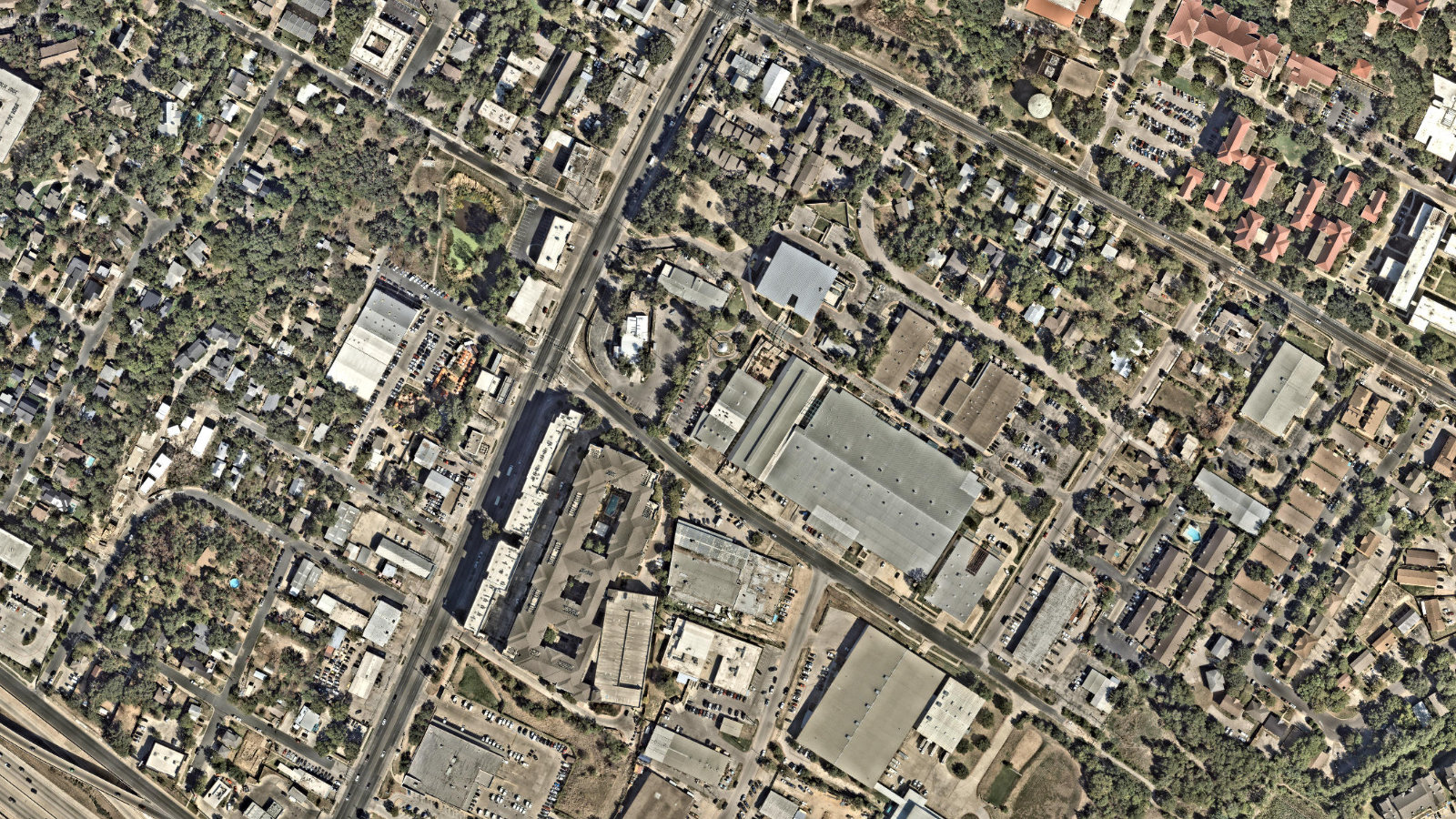 3601 SOUTH CONGRESS AVENUE, AUSTIN, TX(本社・衛星)
