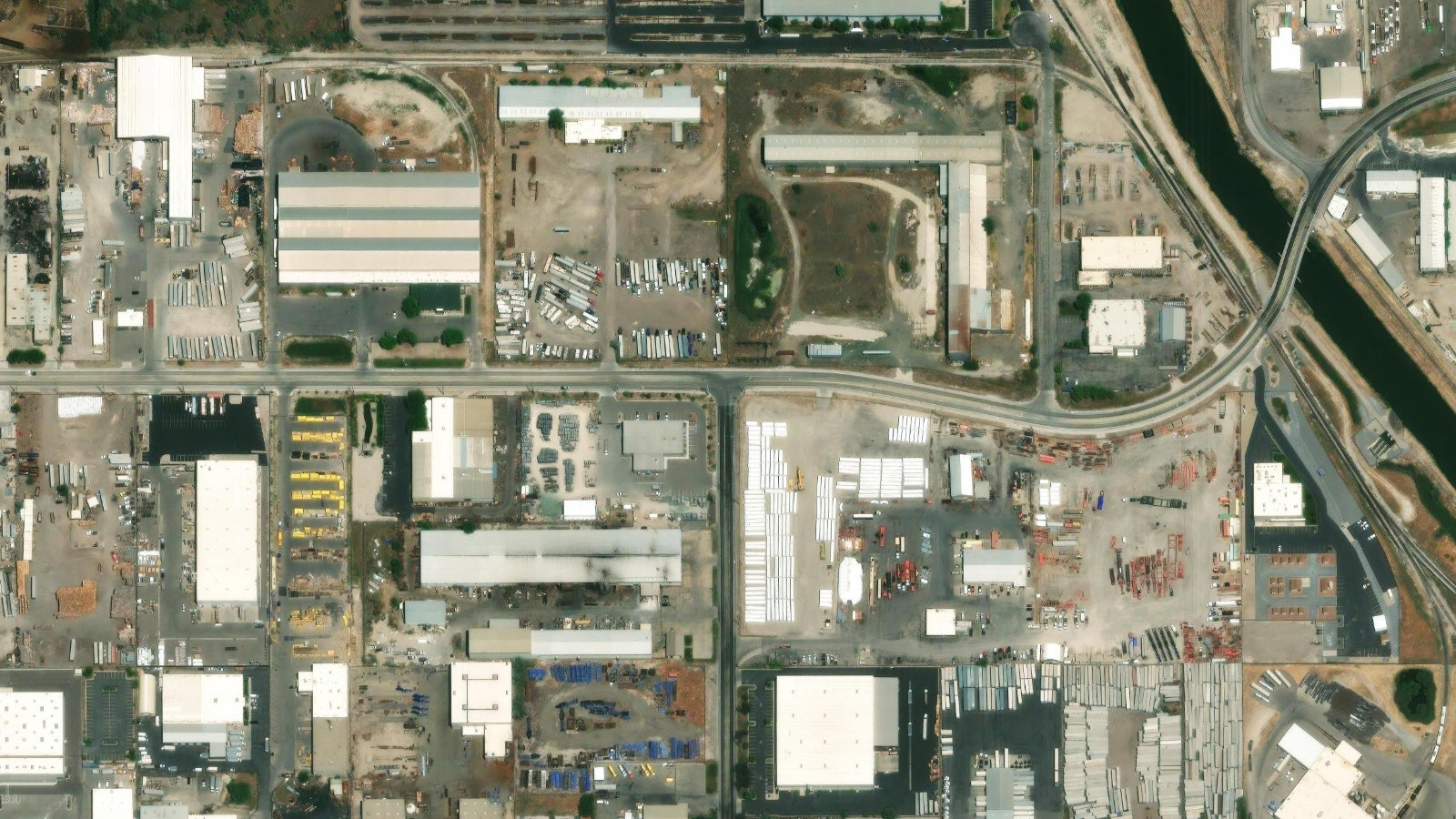 1678 S. PIONEER ROAD, SALT LAKE CITY, UT(本社・衛星)