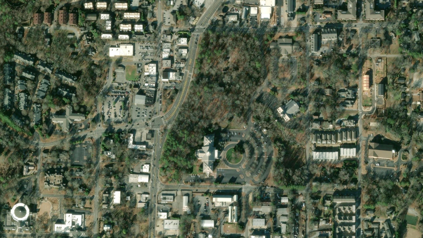 1035 ALPHARETTA STREET, ROSWELL, GA（本社・衛星）