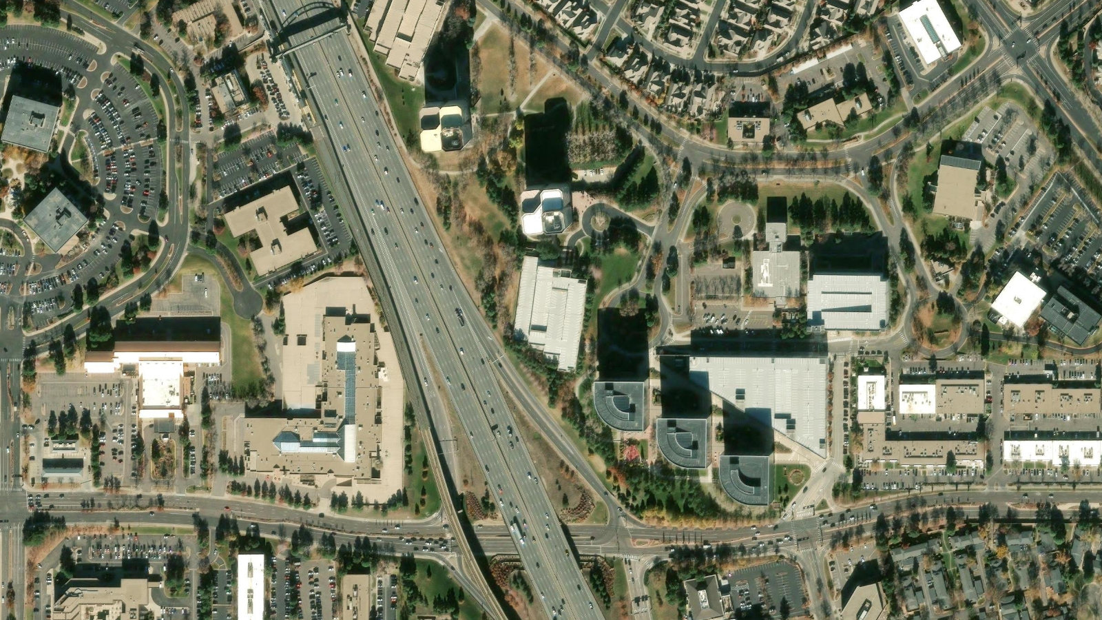 5619 DTC PARKWAY, GREENWOOD VILLAGE, CO(本社・衛星)