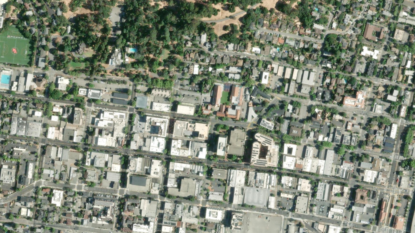 1108 FIFTH AVE, SAN RAFAEL, CA（本社・衛星）