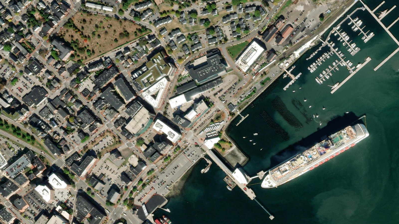1 HANCOCK STREET, PORTLAND, ME(本社・衛星)