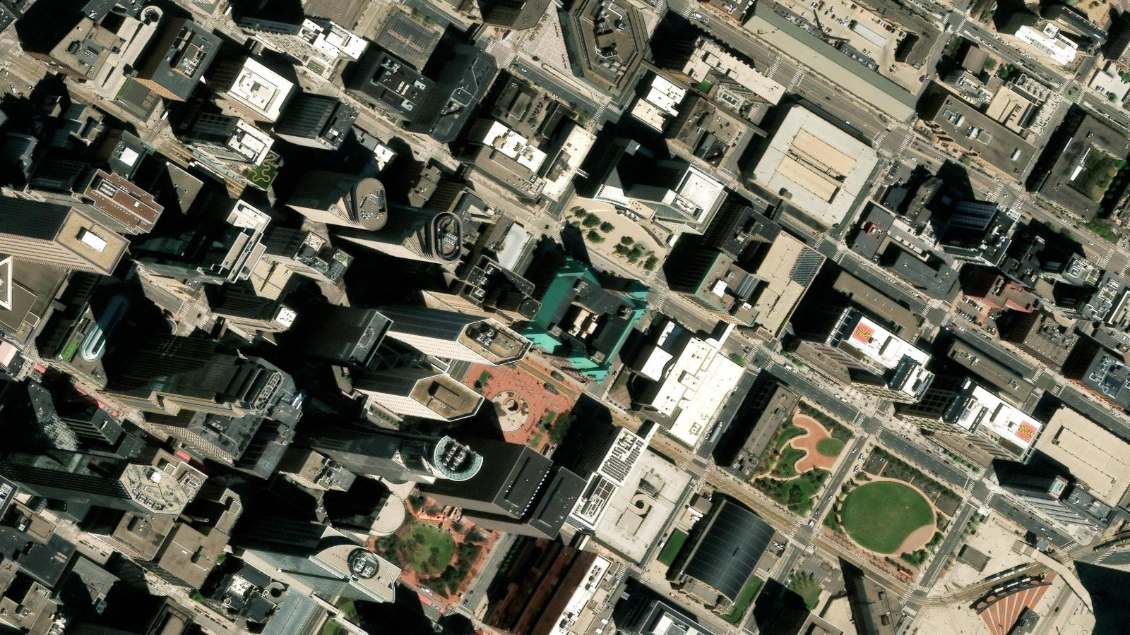 605 HIGHWAY 169 N, MINNEAPOLIS, MN（本社・衛星）