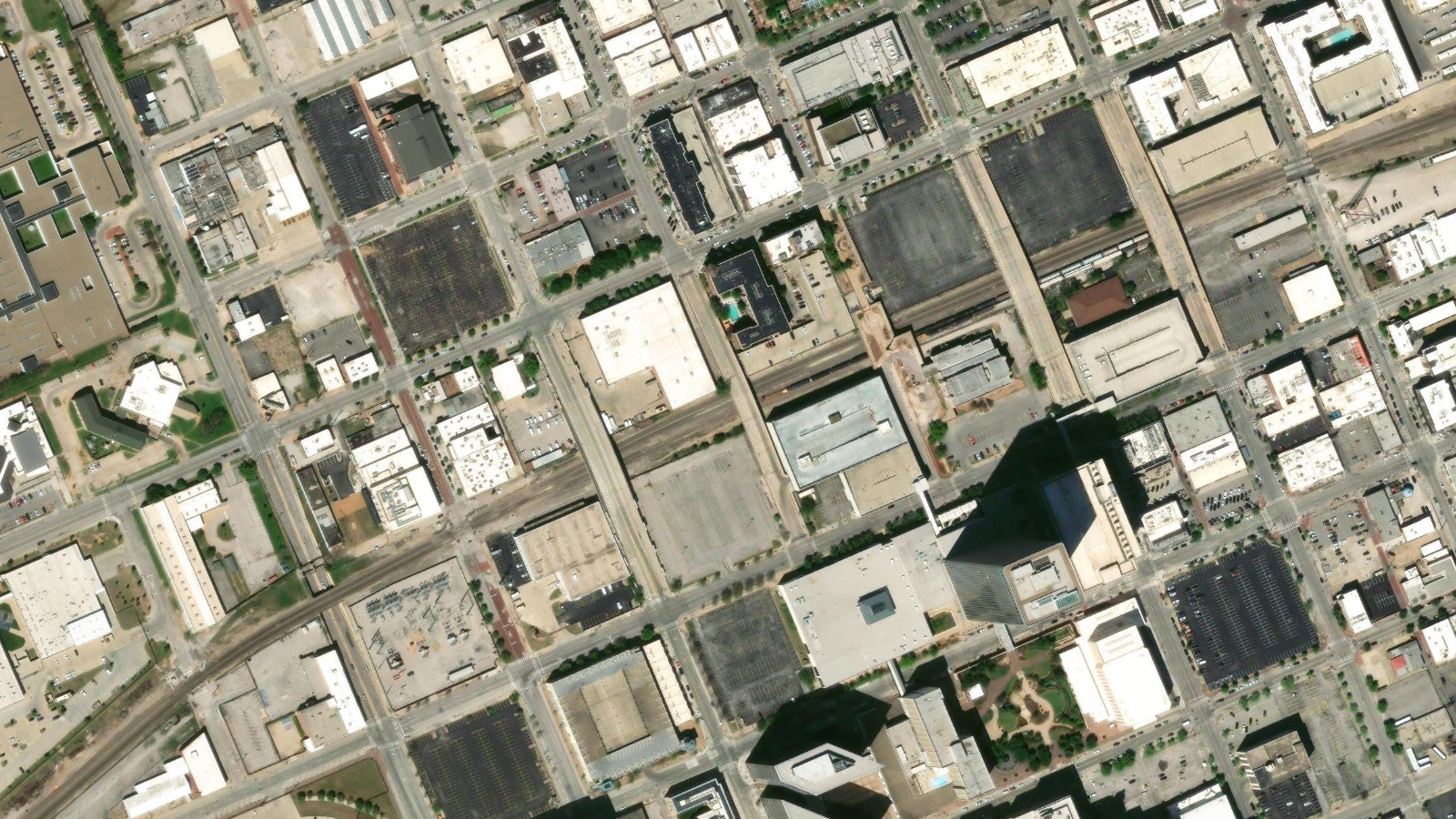 ONE WILLIAMS CTR, TULSA, OK（本社・衛星）
