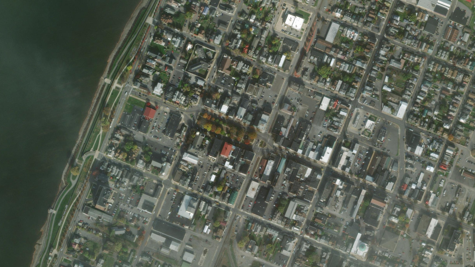 1000 S SECOND ST, SUNBURY, PA（本社・衛星）