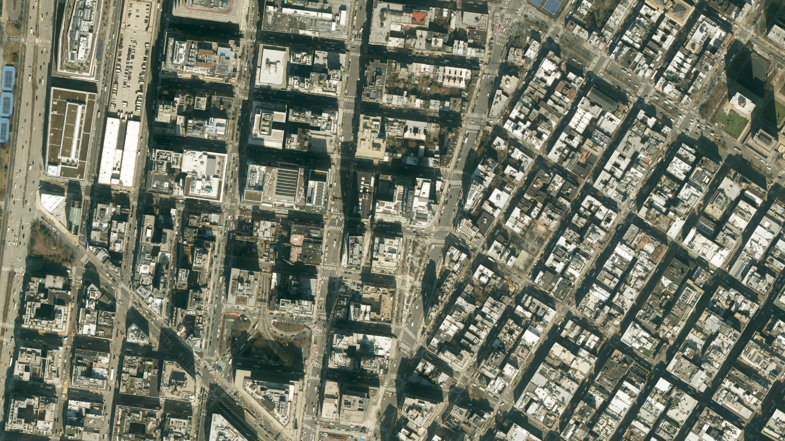 233 SPRING STREET, NEW YORK, NY(本社・衛星)