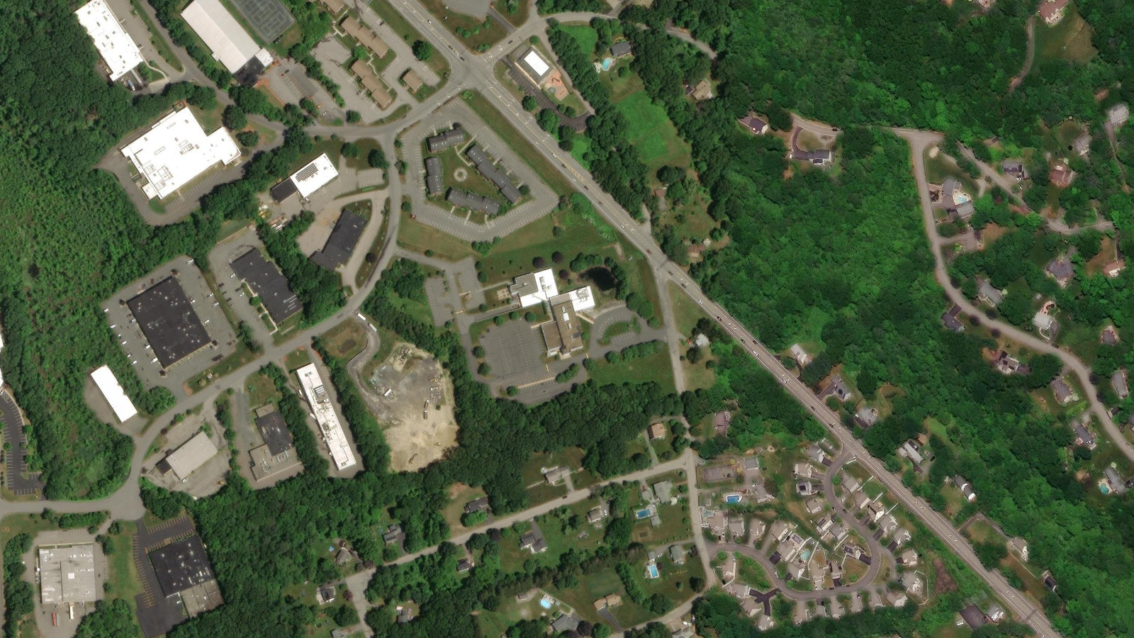 815 CHESTNUT ST, NORTH ANDOVER, MA(本社・衛星)