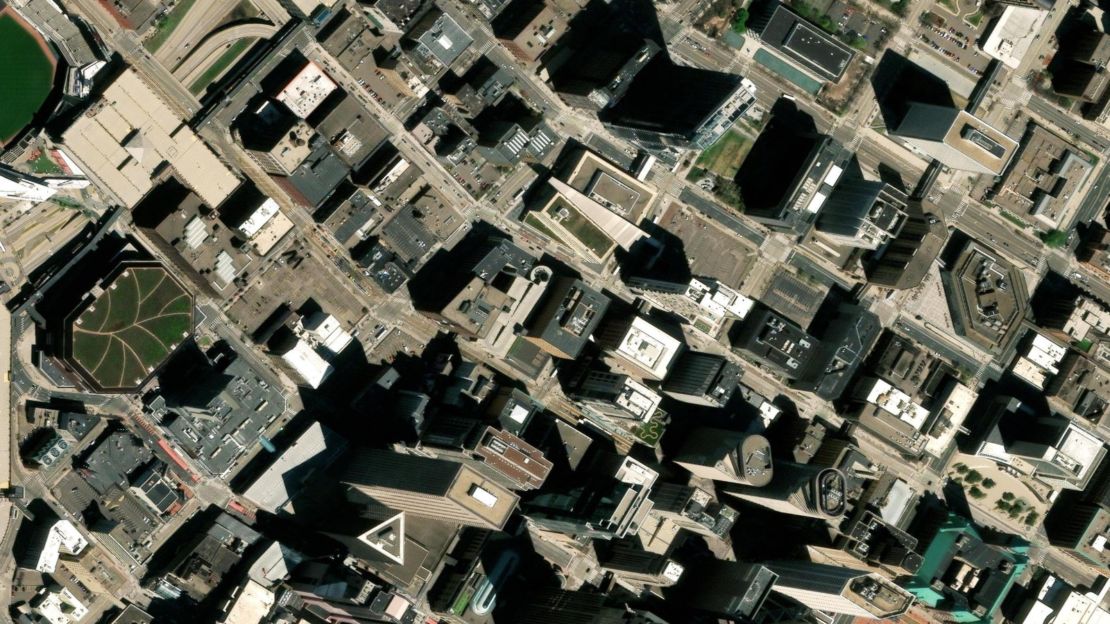 414 NICOLLET MALL, MINNEAPOLIS, MN（本社・衛星）